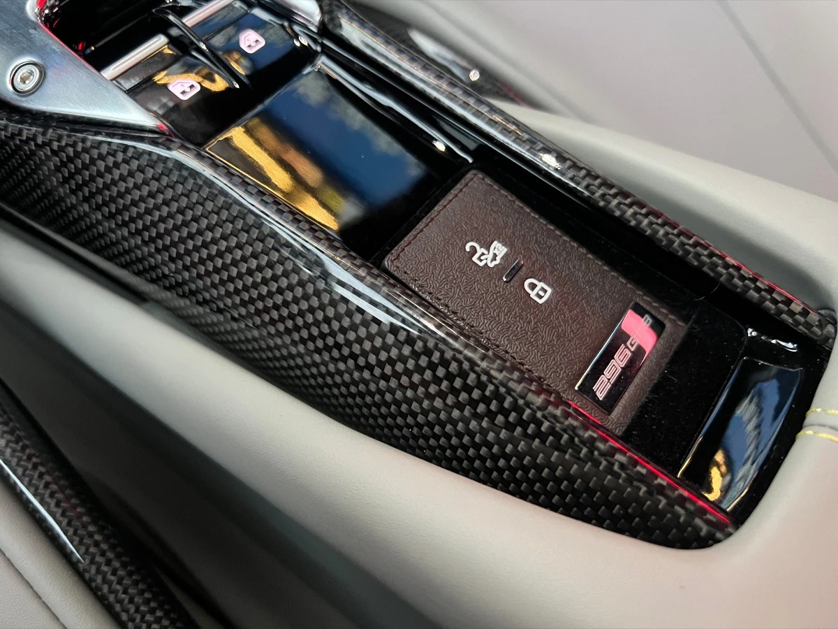 296 OEM Style Auto Parts Dry Carbon Fiber Automotive Accessories Car Interior Shift Center Control Panel  296